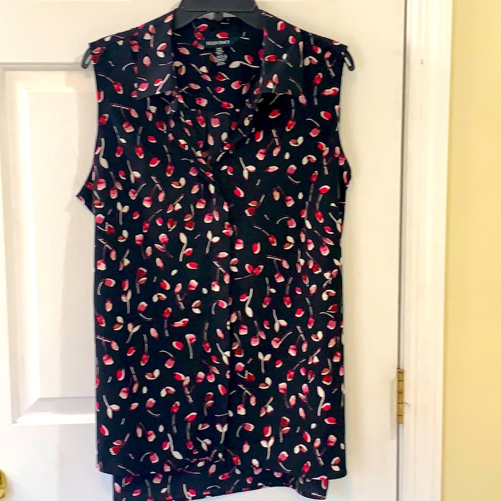 Ellen Tracey patterned, silky blouse!